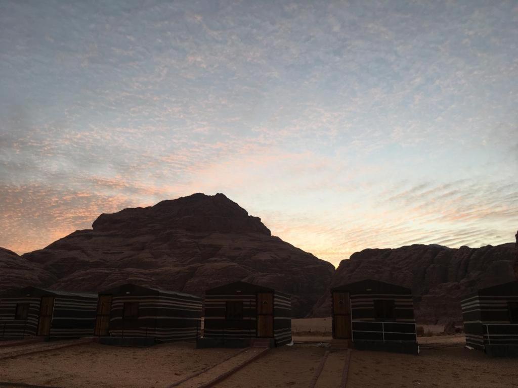 Oryx Camp Hotel Wadi Rum Exterior foto